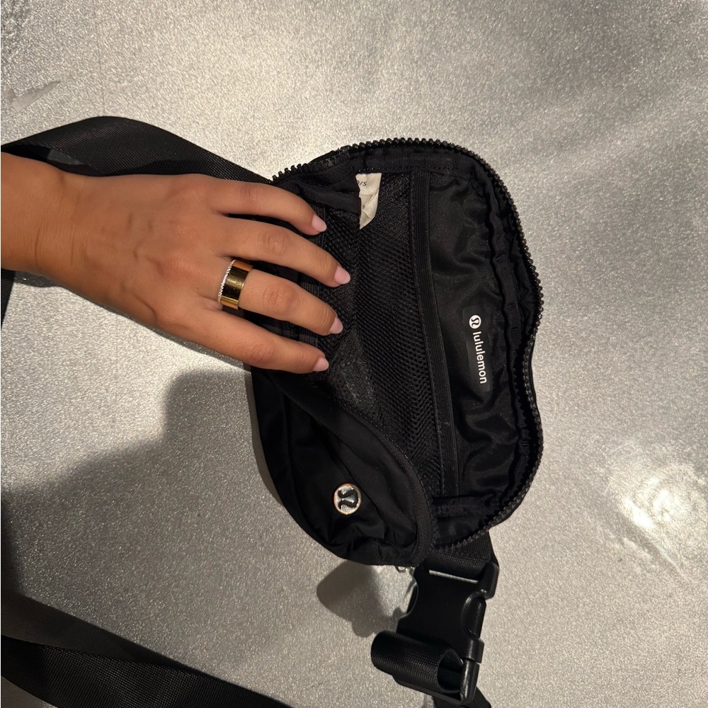 lululemon athletica Black Nylon Crossbody Waist Bag